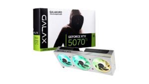 玄人志向、ホワイト仕様の強化版「GeForce RTX 5070 Ti」発売!クロック向上&大型ファン搭載の新モデル